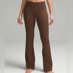 Lululemon Align Low-Rise Flared Pant 32.5” in Java